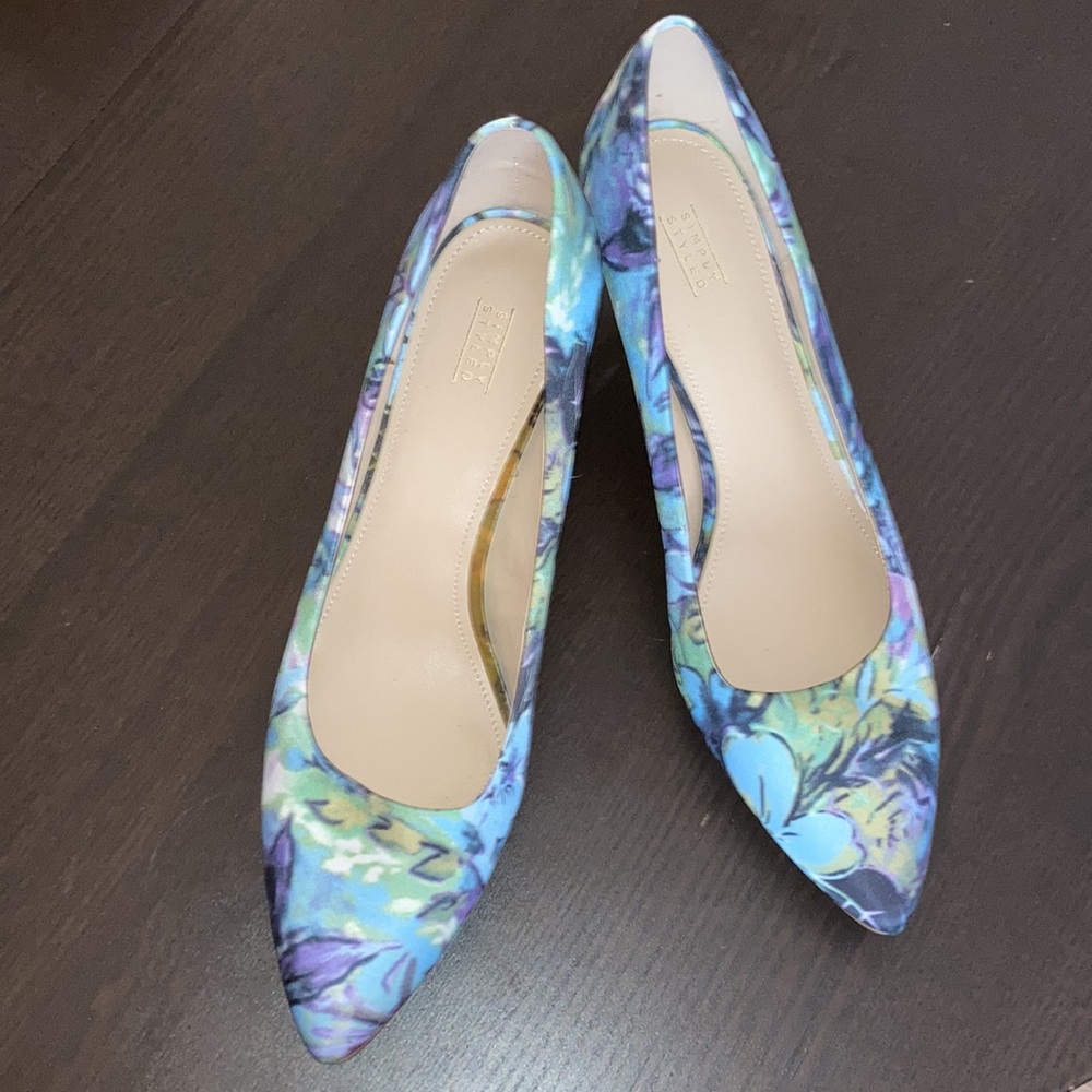 Women's Floral Pointed Toe Flats - Blue Multi